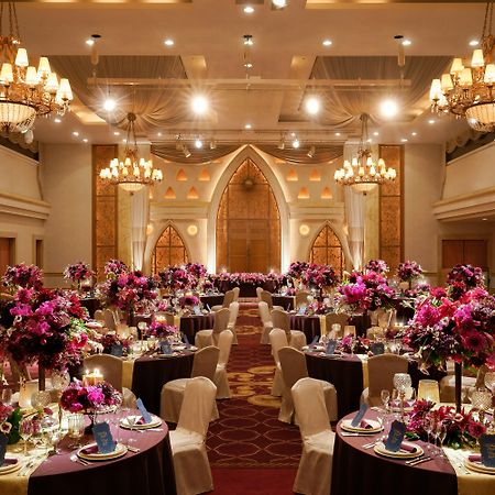 Intercontinental Yokohama Grand By Ihg Hotel Kültér fotó The Royal Ballroom