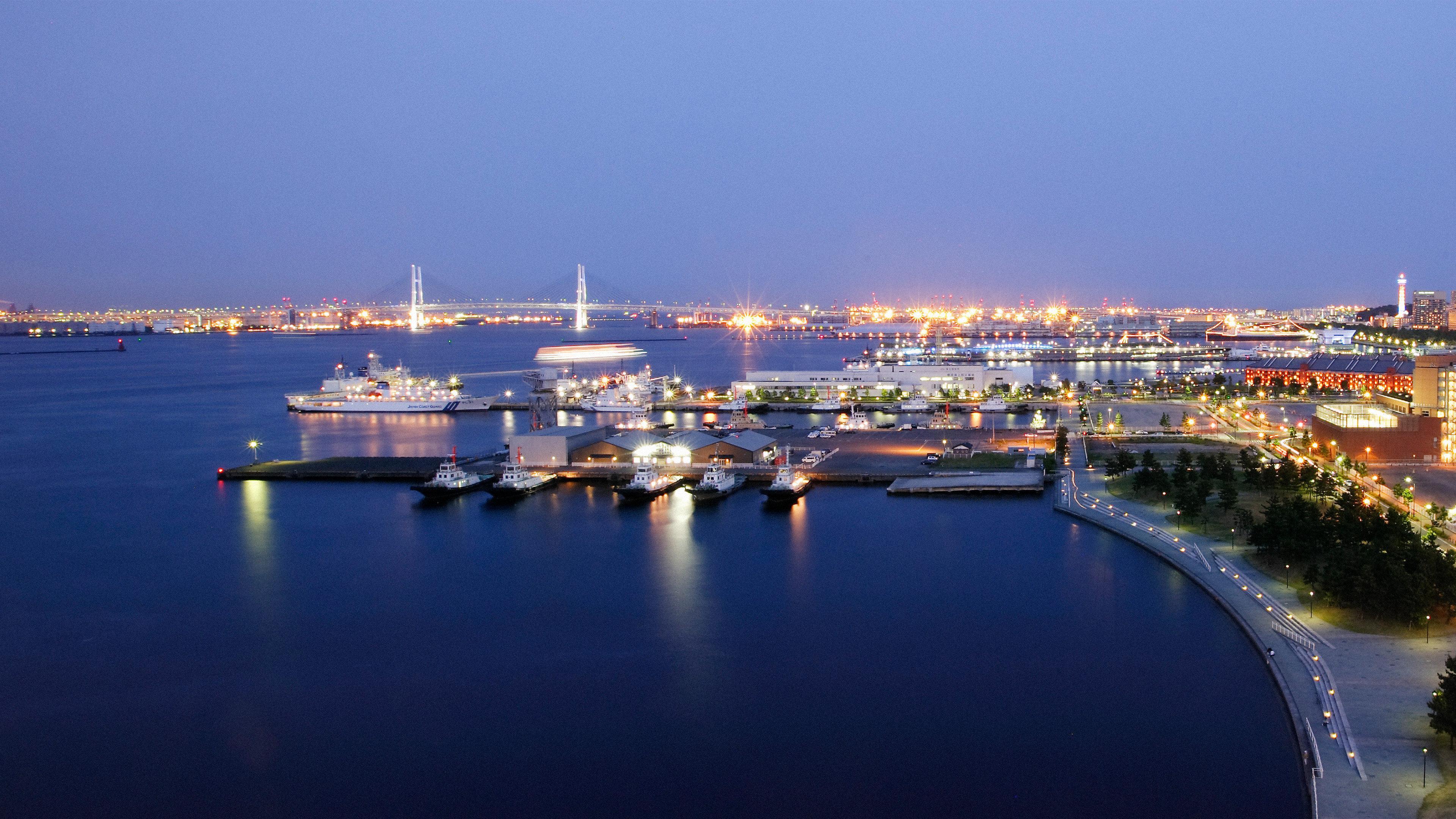 Intercontinental Yokohama Grand By Ihg Hotel Kültér fotó The Port of Long Beach at night